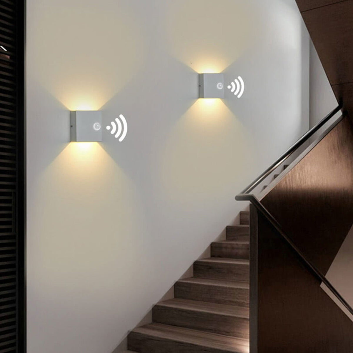 Guardia | Compact Aluminum LED Wall Light with Optional Motion Sensor, Modern Exterior Sconce for Porch