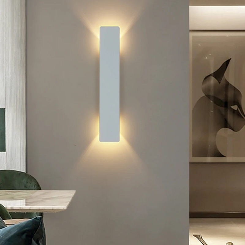 Linea | Cast Aluminum IP65 LED Up and Down Outdoor Wall Light, Modern Exterior Sconce in Four Lengths
