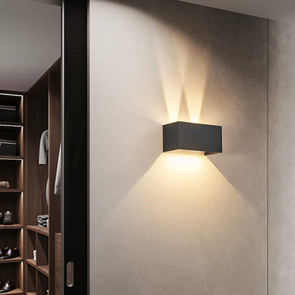 Quadro | Flat Square LED Wall Sconce, Bright Modern Aluminum Wall Light in Five Finishes for Entryway