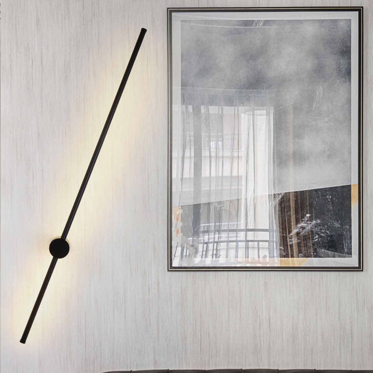 Filo | Slim Aluminum LED Wall Sconce Strip, Modern Linear Wall Light in Black or Gold for Bedroom and Hallway