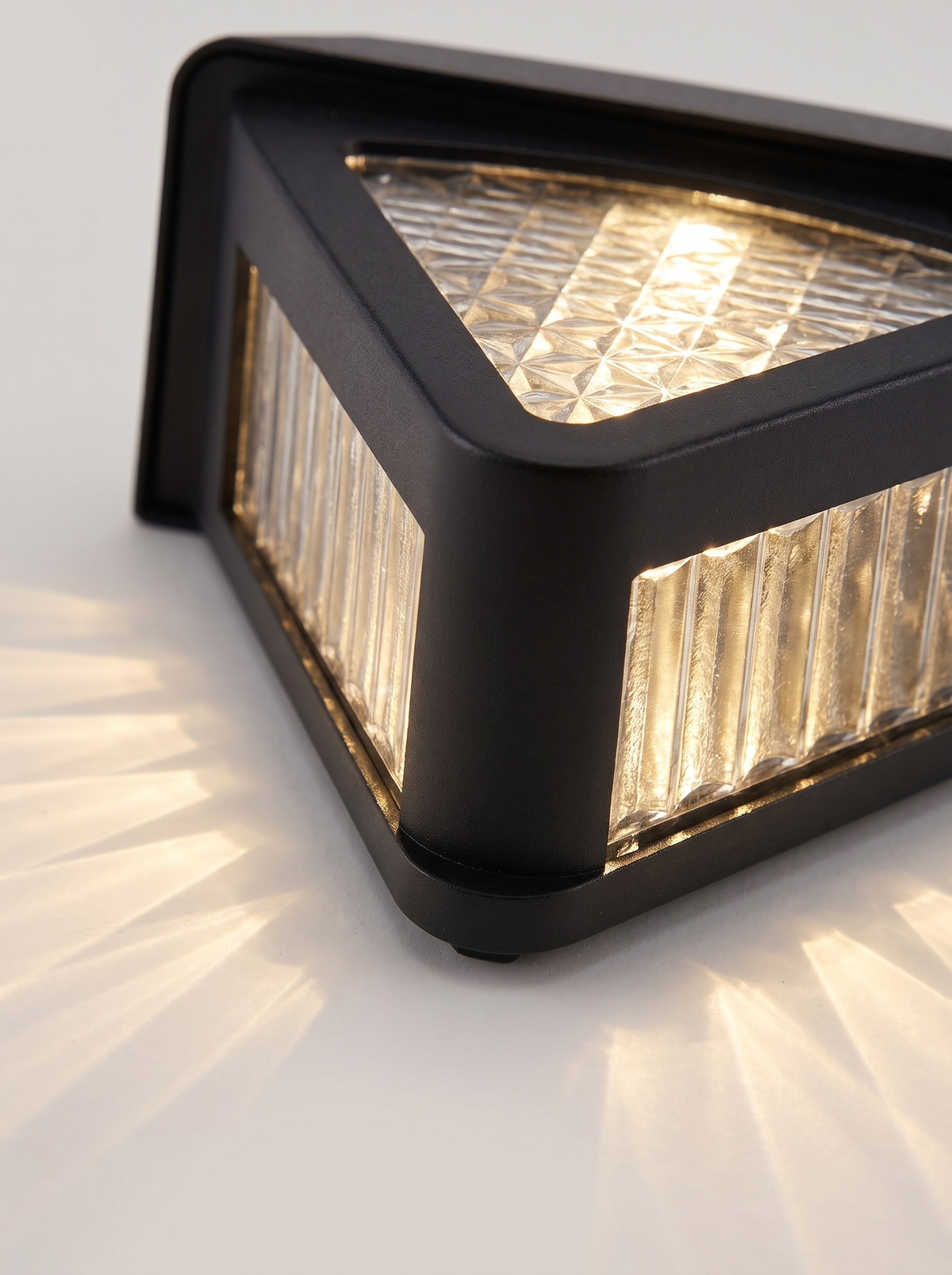 Elegant Solar Wall Lamp for Patio and Driveway image 1